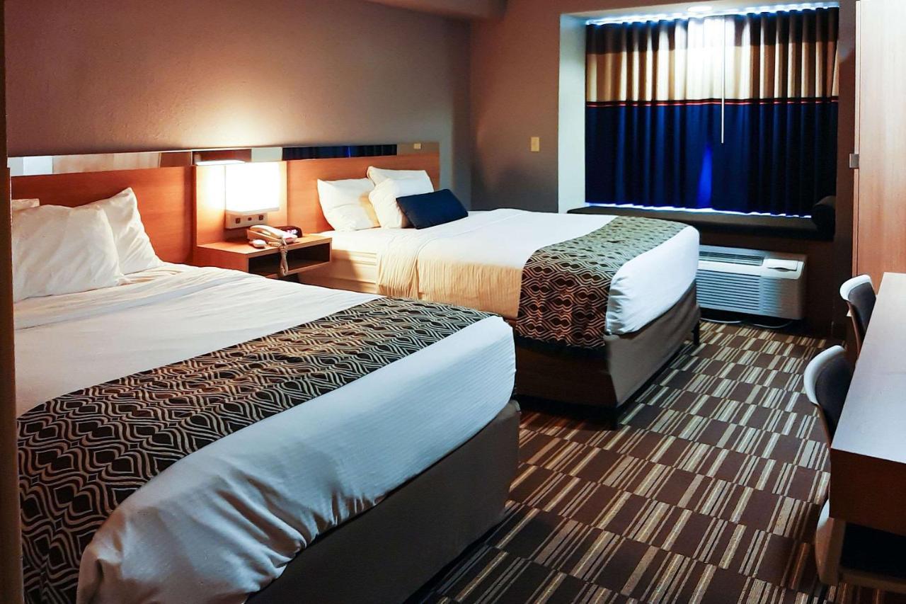 Starkville Inn & Suites מראה חיצוני תמונה